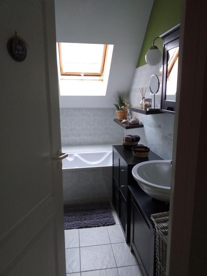 Chambre Climatisee Au Coeur De Brive Avec Televiseur Connecte Wifi Netflix ภายนอก รูปภาพ